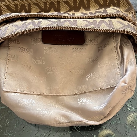 Michael Kors MK Monogram Canvas Tassel Bucket Crossbody Satchel … - Picture 4 of 8